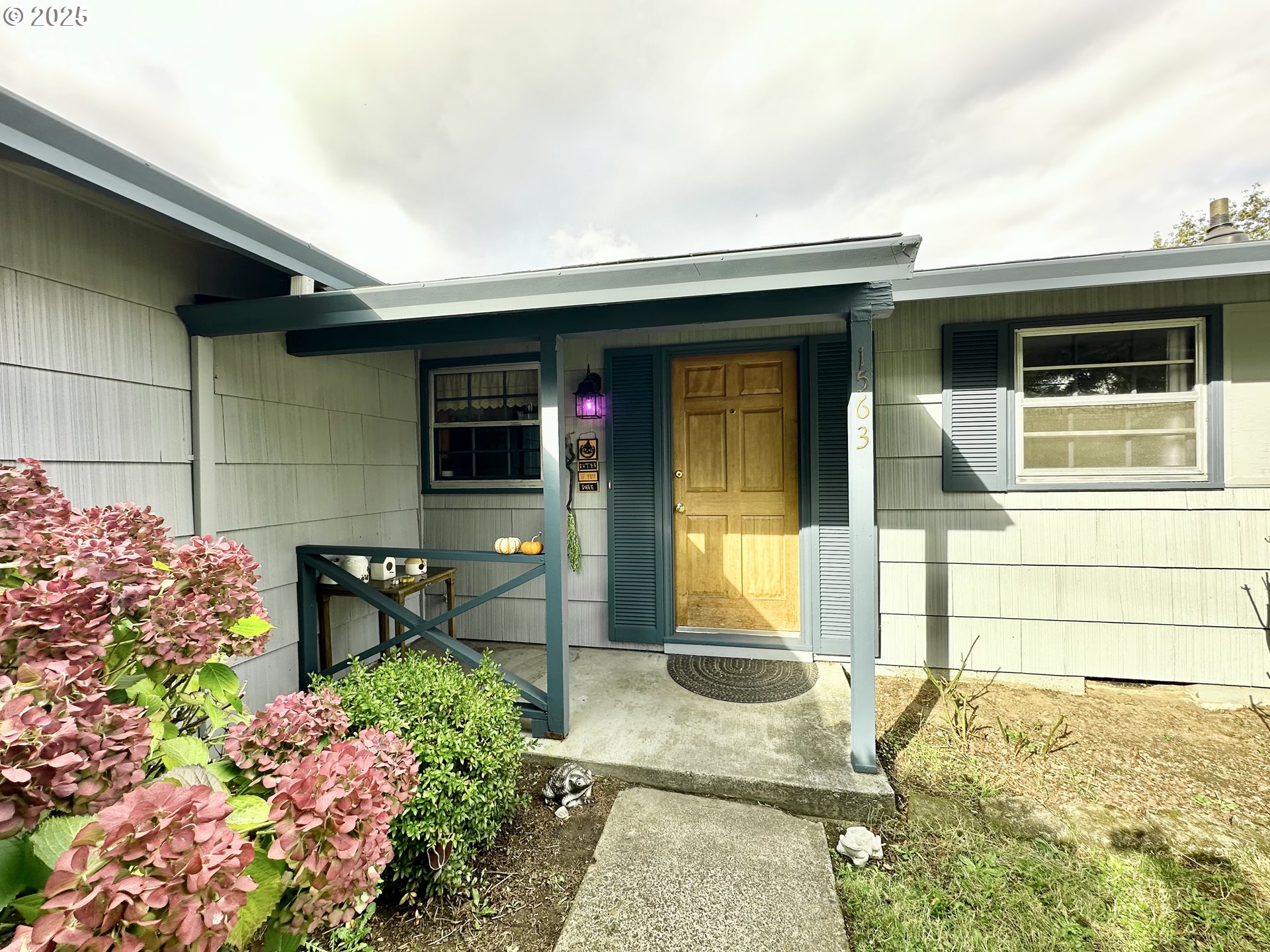 1563 SE 11TH ST
