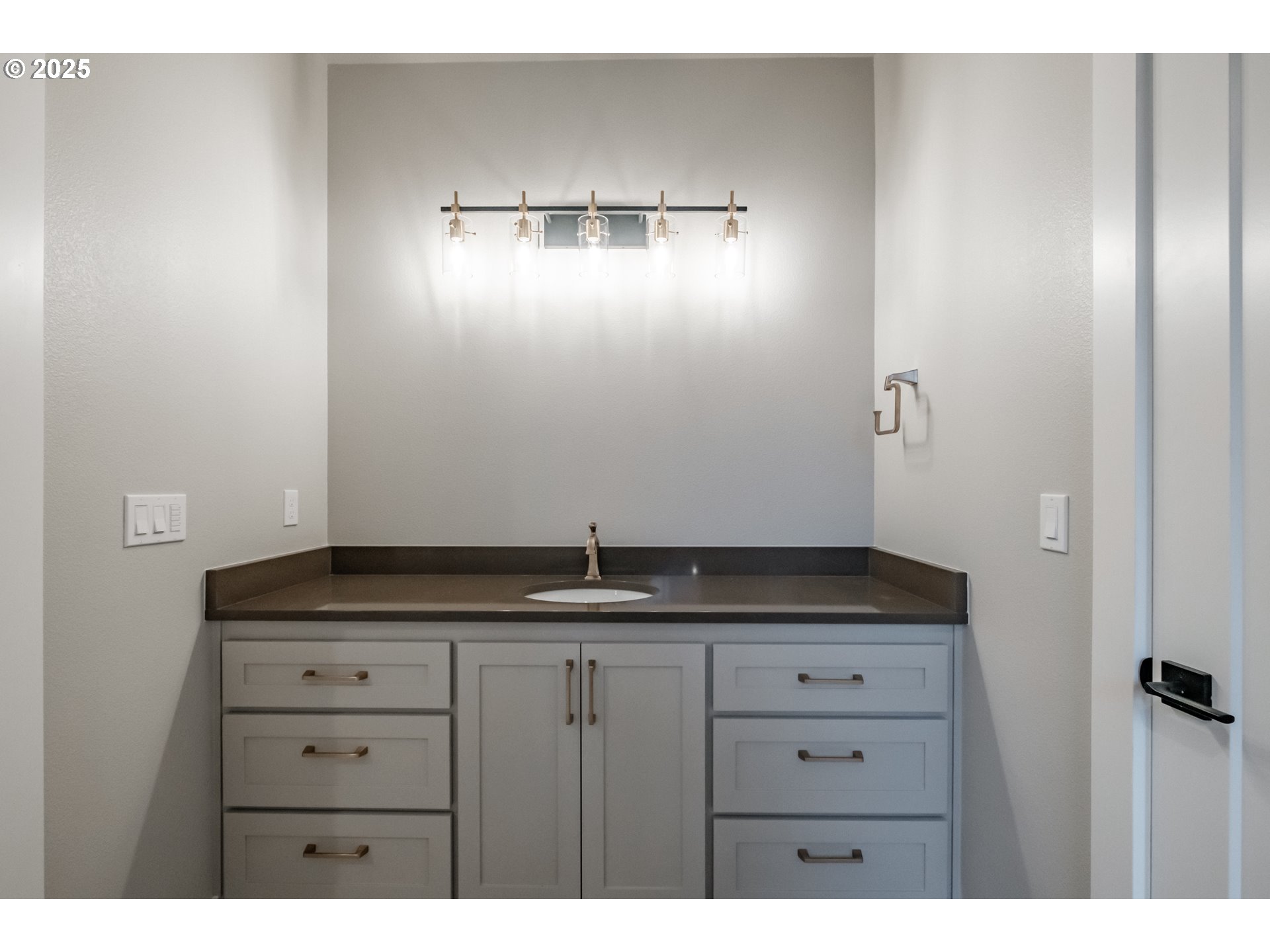 Turner, Oregon 97392, United States, 3 Bedrooms Bedrooms, ,3 BathroomsBathrooms,Residential,Active,34999