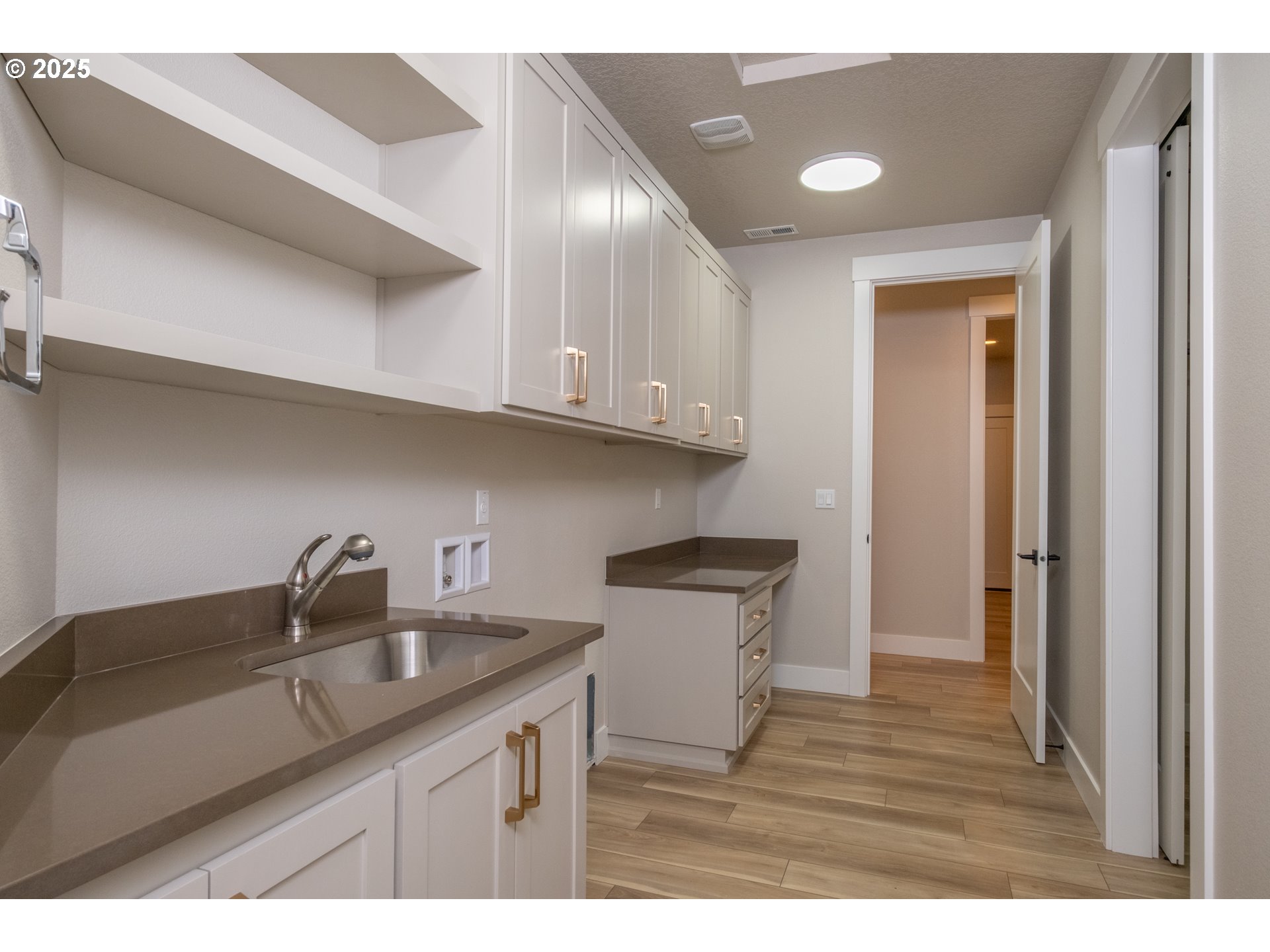 Turner, Oregon 97392, United States, 3 Bedrooms Bedrooms, ,3 BathroomsBathrooms,Residential,Active,34999