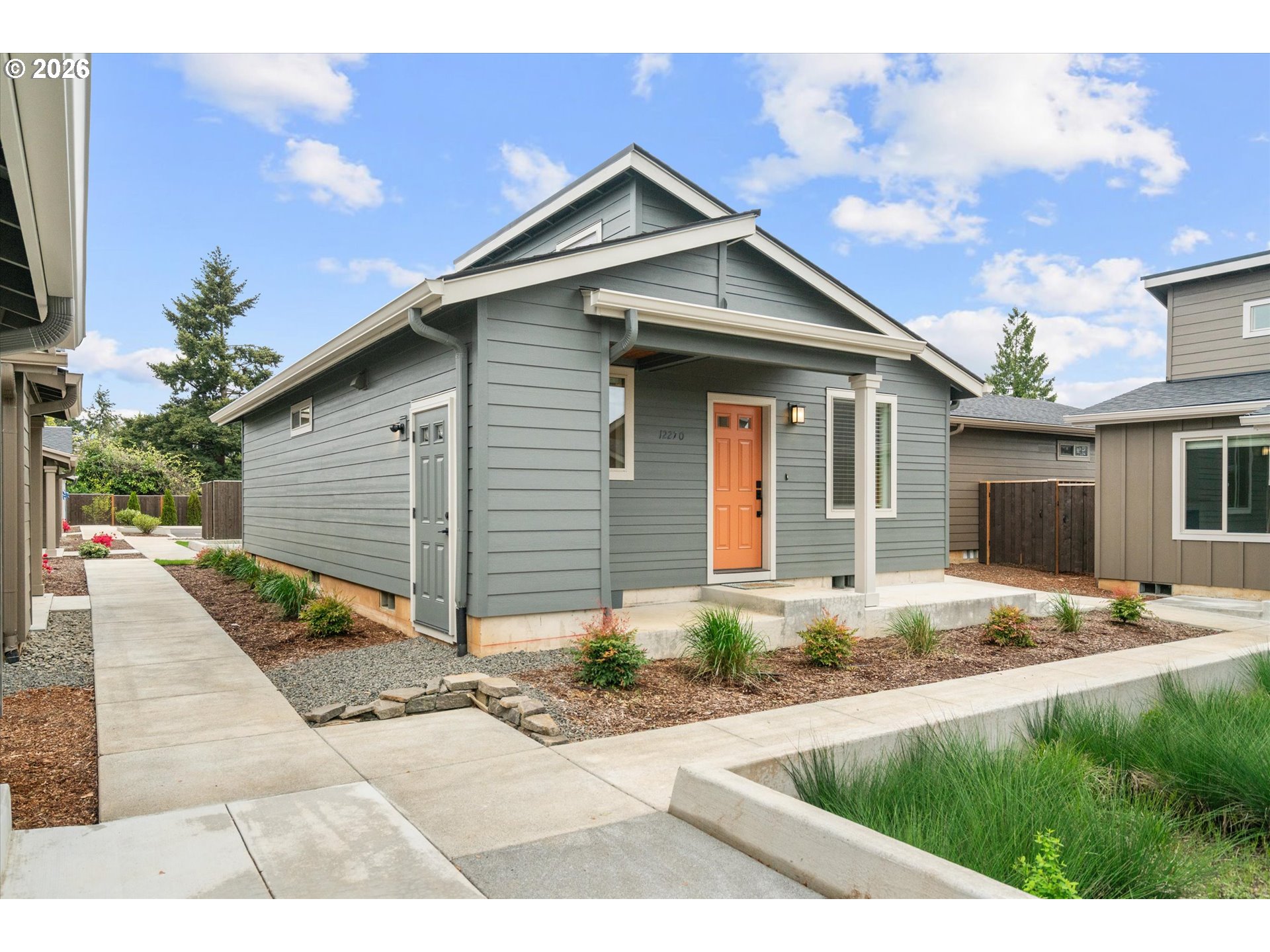 12270 MEADOWLAWN DR