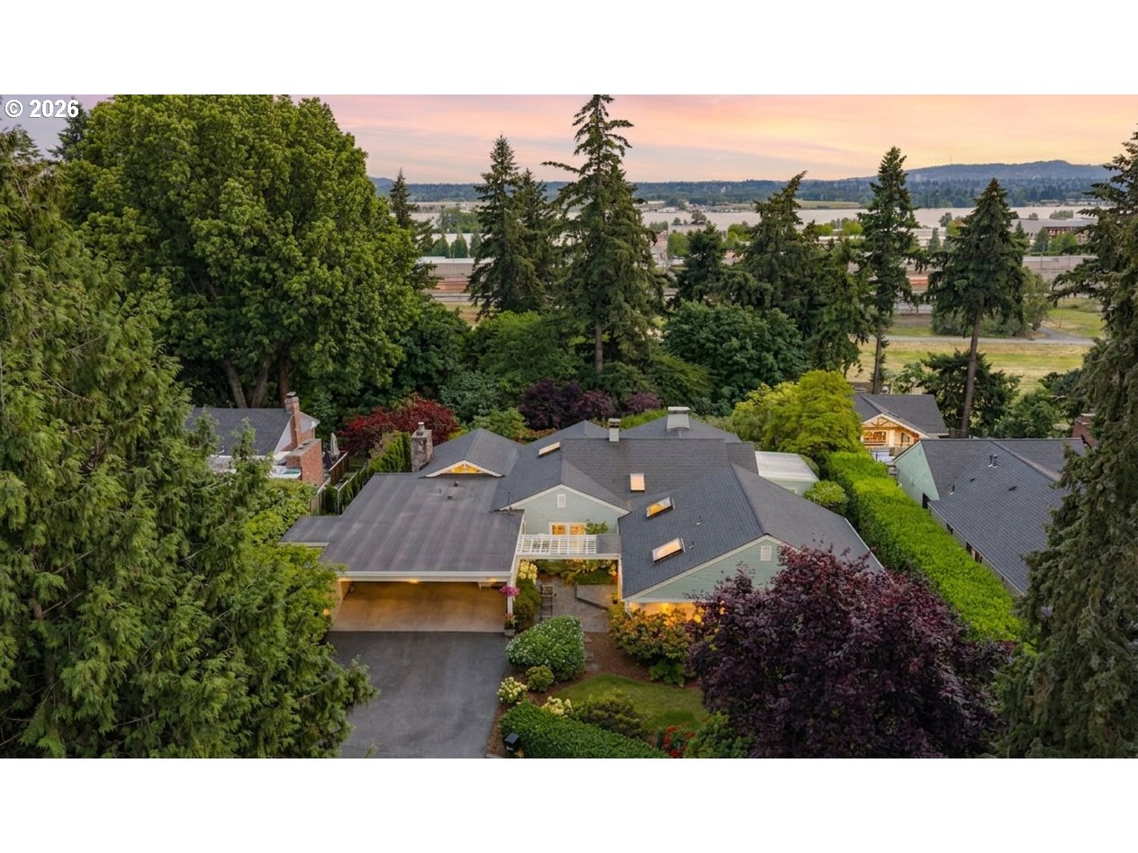 3617 WAUNA VISTA DR