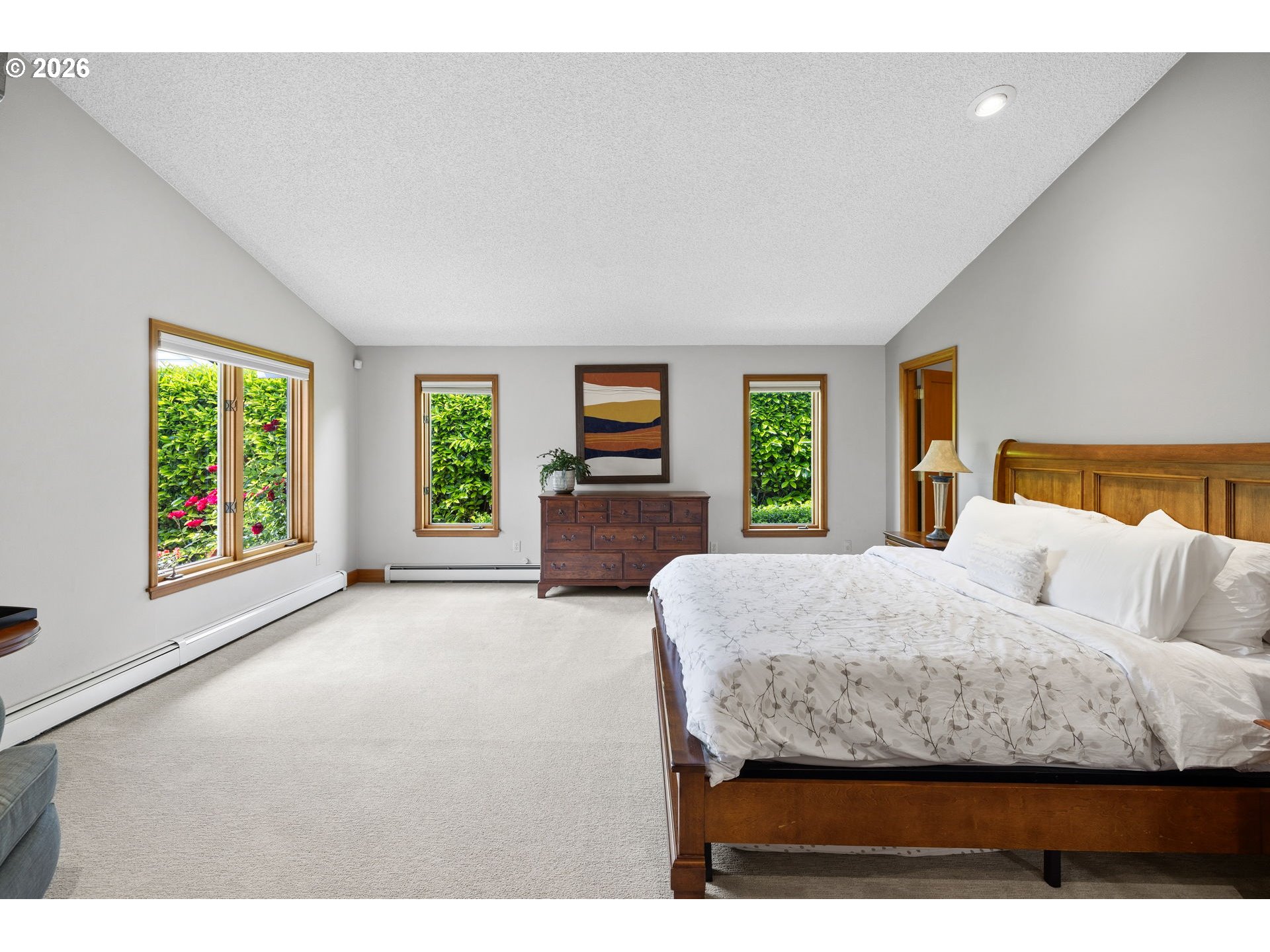 3617 WAUNA VISTA DR
