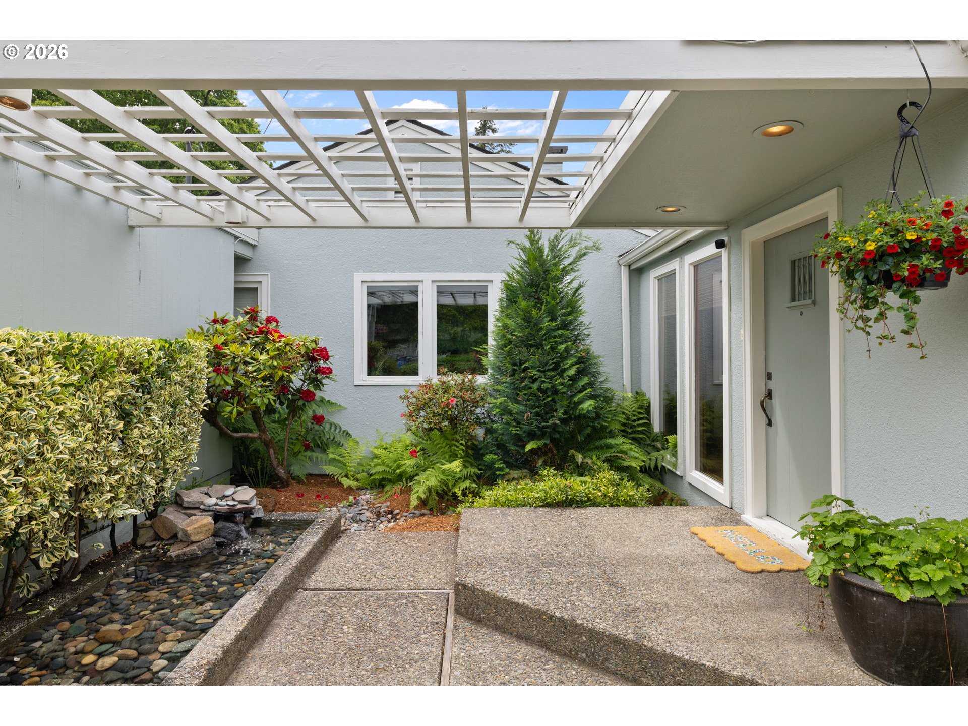 3617 WAUNA VISTA DR