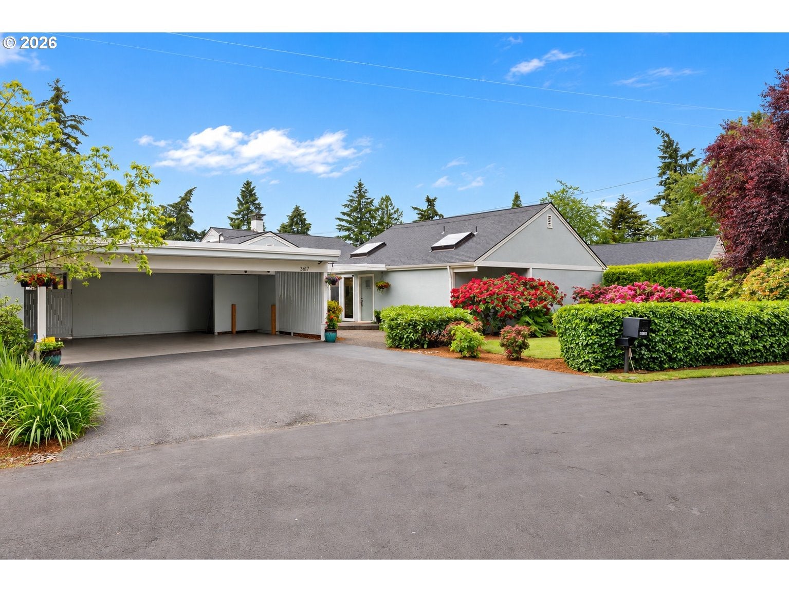 3617 WAUNA VISTA DR