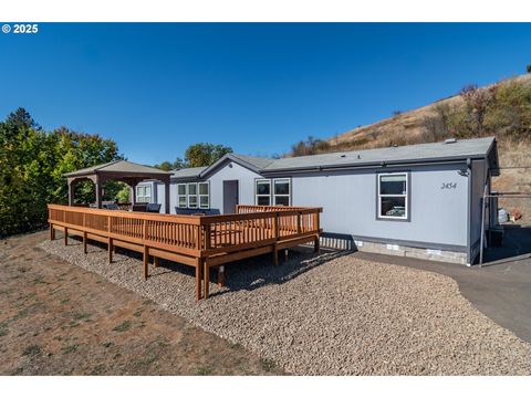 2454 LANDERS AVE Roseburg OR 97471