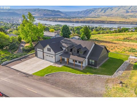 2545 E 18TH ST The Dalles OR 97058
