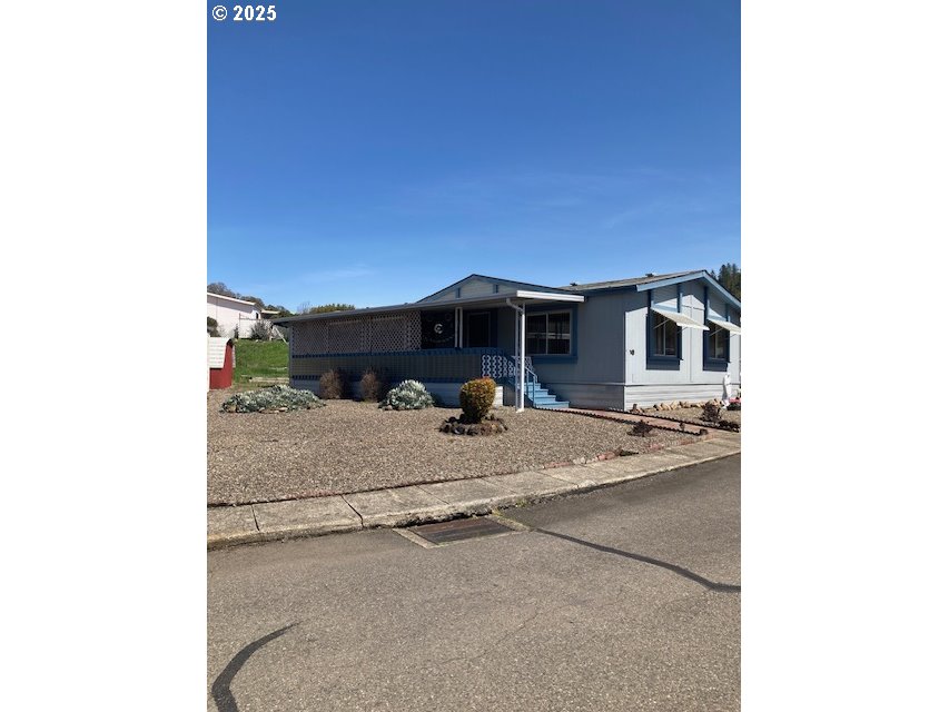 612 SHADOW RANCH LN