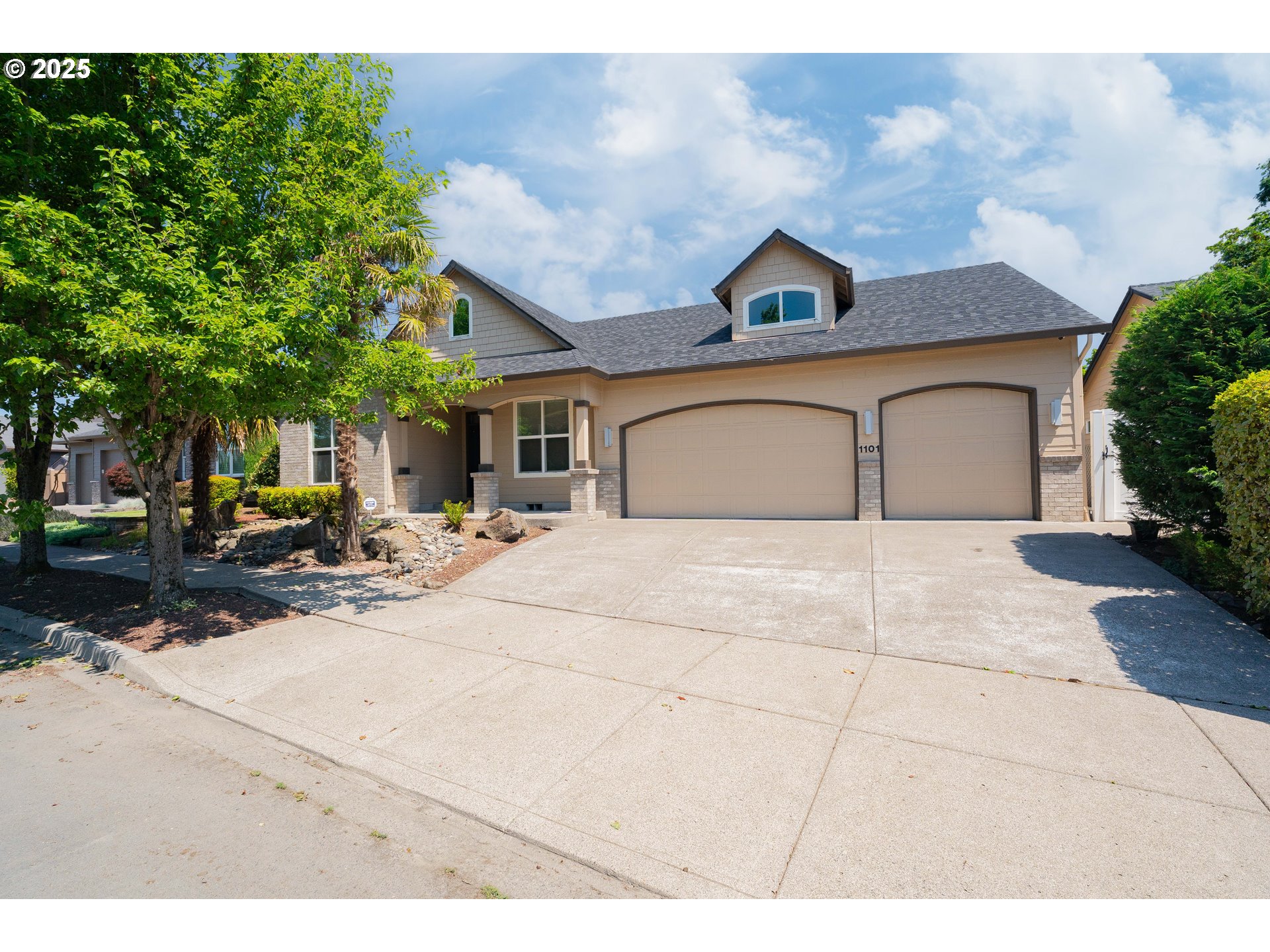 1101 SE 116TH CT