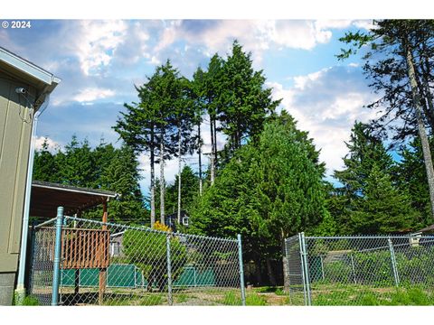 A home in Coos Bay