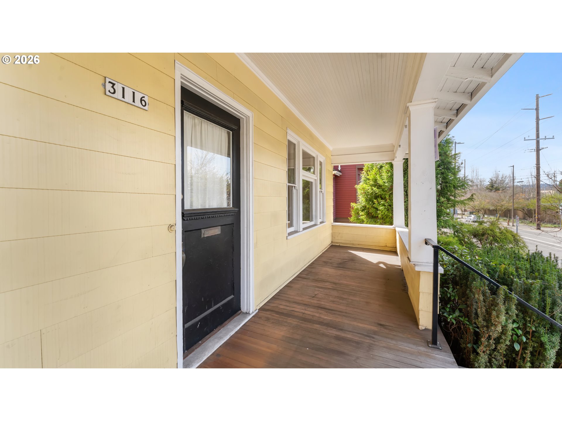 3116 N VANCOUVER AVE