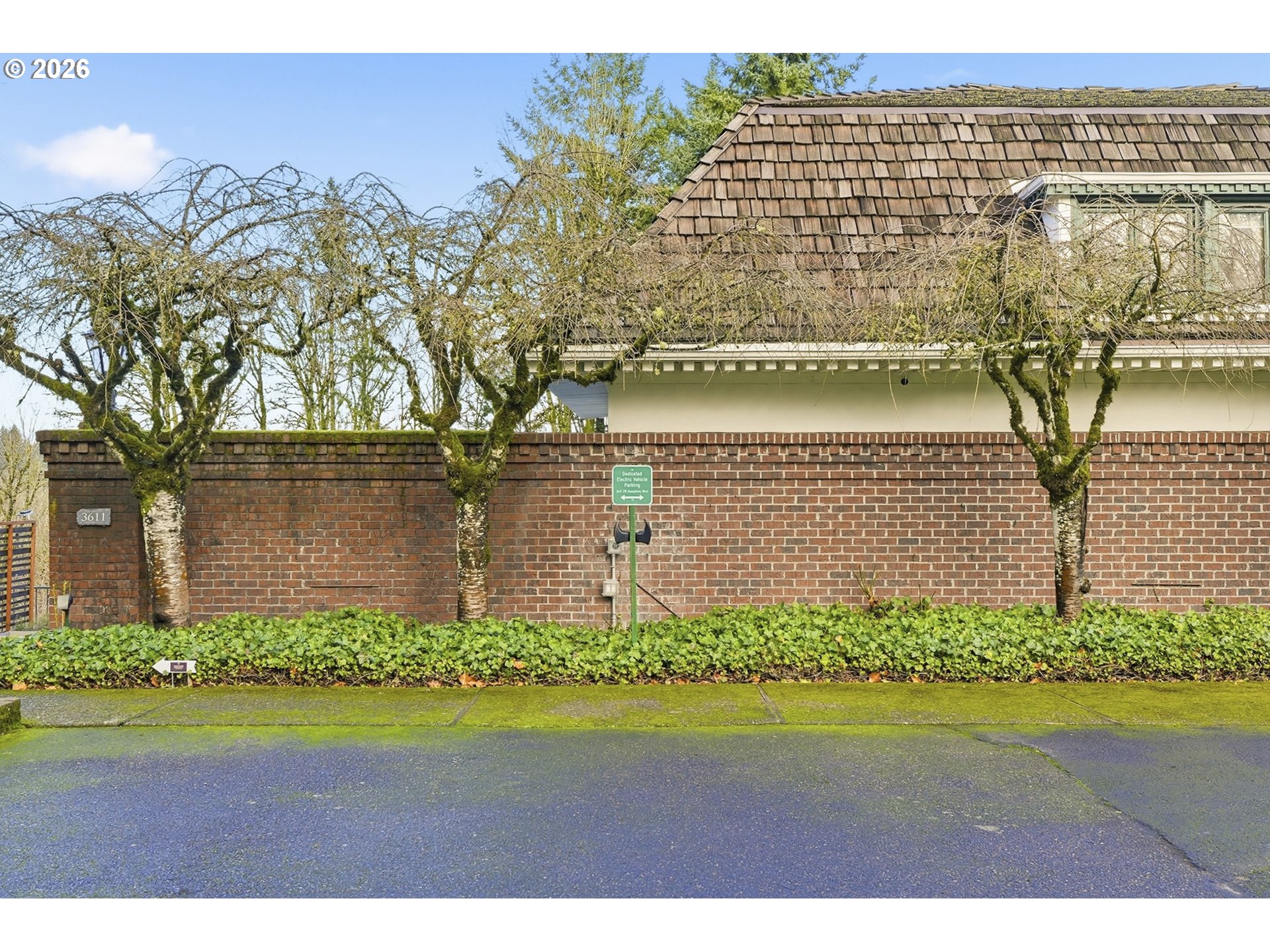 3611 SW HUMPHREY BLVD