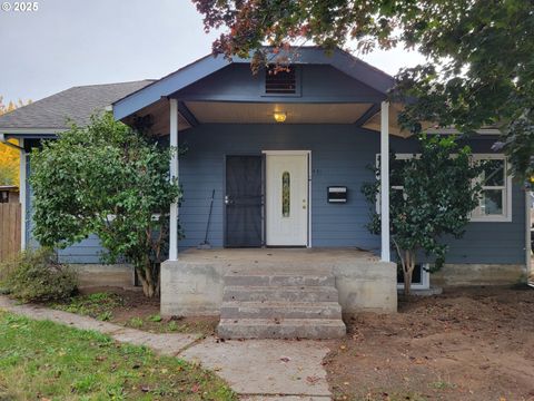 431 SW 3RD AVE Canby OR 97013