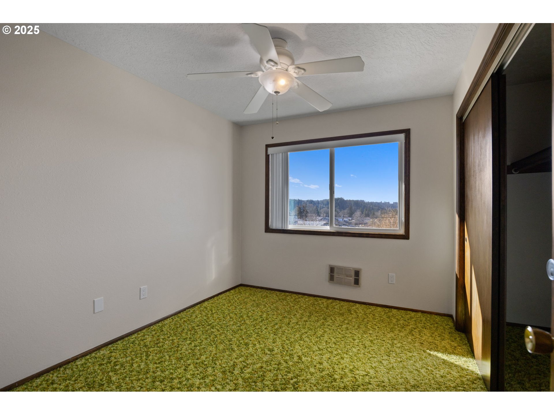 Estacada, Oregon 97023, United States, 3 Bedrooms Bedrooms, ,2 BathroomsBathrooms,Residential,Pending,4698