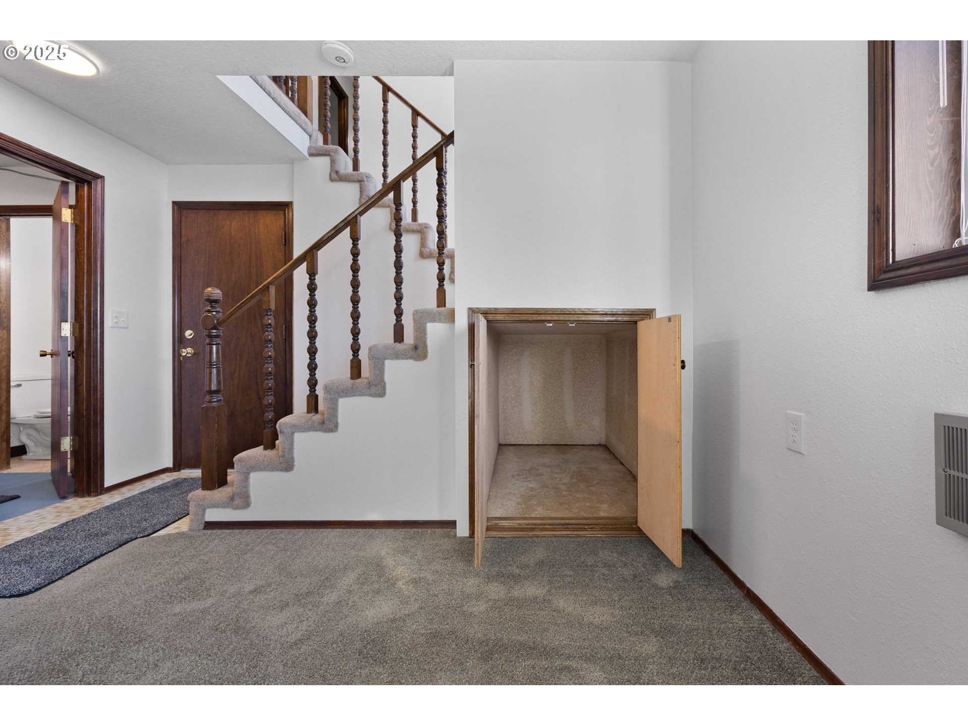 Estacada, Oregon 97023, United States, 3 Bedrooms Bedrooms, ,2 BathroomsBathrooms,Residential,Pending,4698