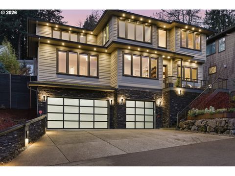 2123 S MILITARY RD Portland OR 97219