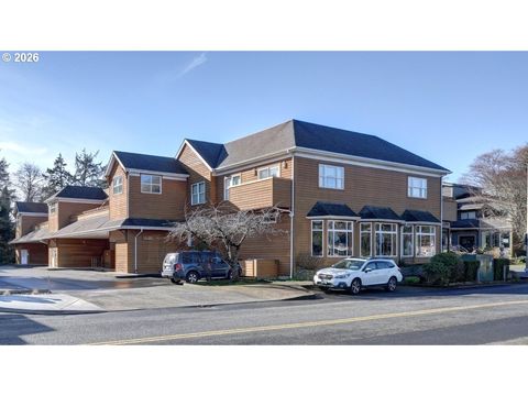 123 S HEMLOCK ST 204 Cannon Beach OR 97110