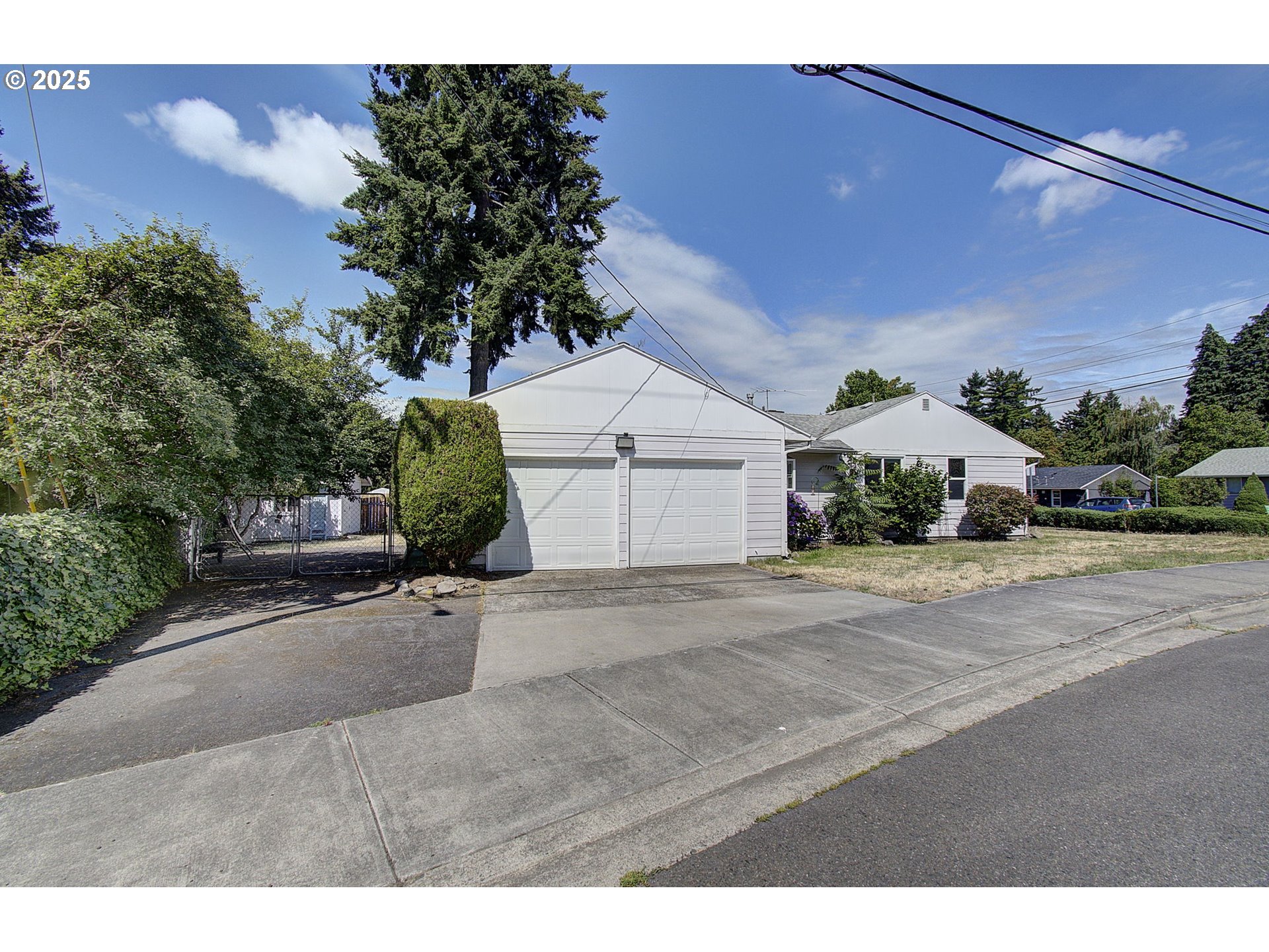 3121 E MCLOUGHLIN BLVD