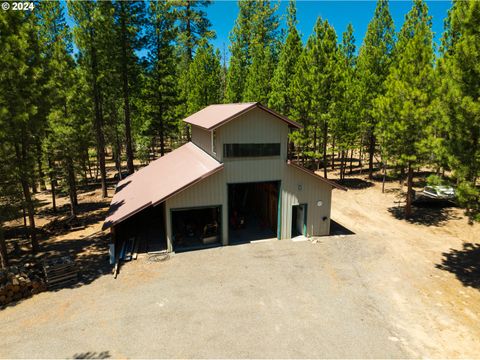 A home in La Pine