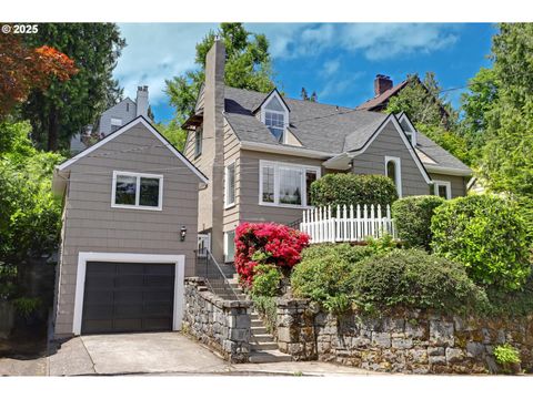 2665 SW BRAE MAR CT Portland OR 97201