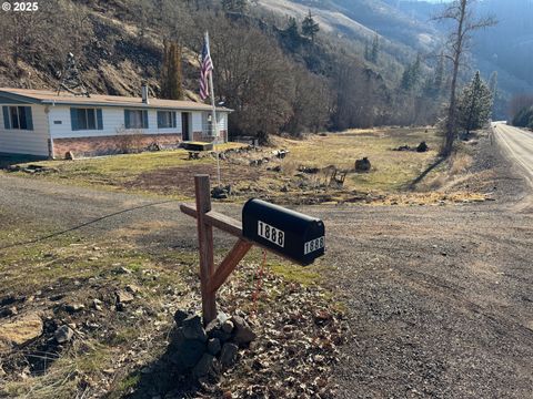 A home in Klickitat