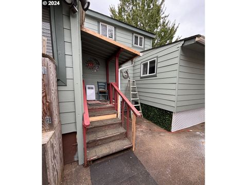 A home in Grand Ronde