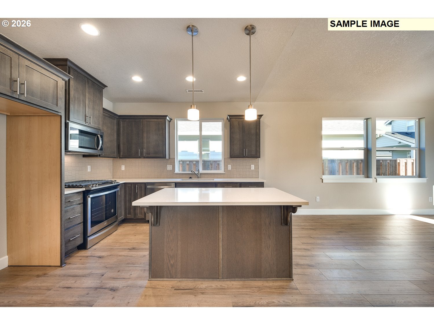 798 NE Alderwood DR 88