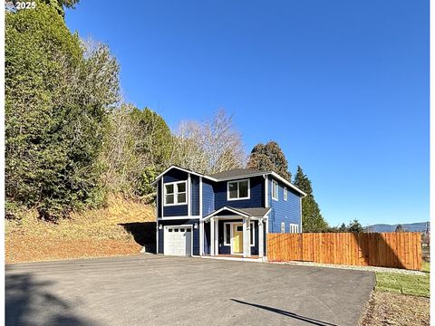 A home in Coos Bay