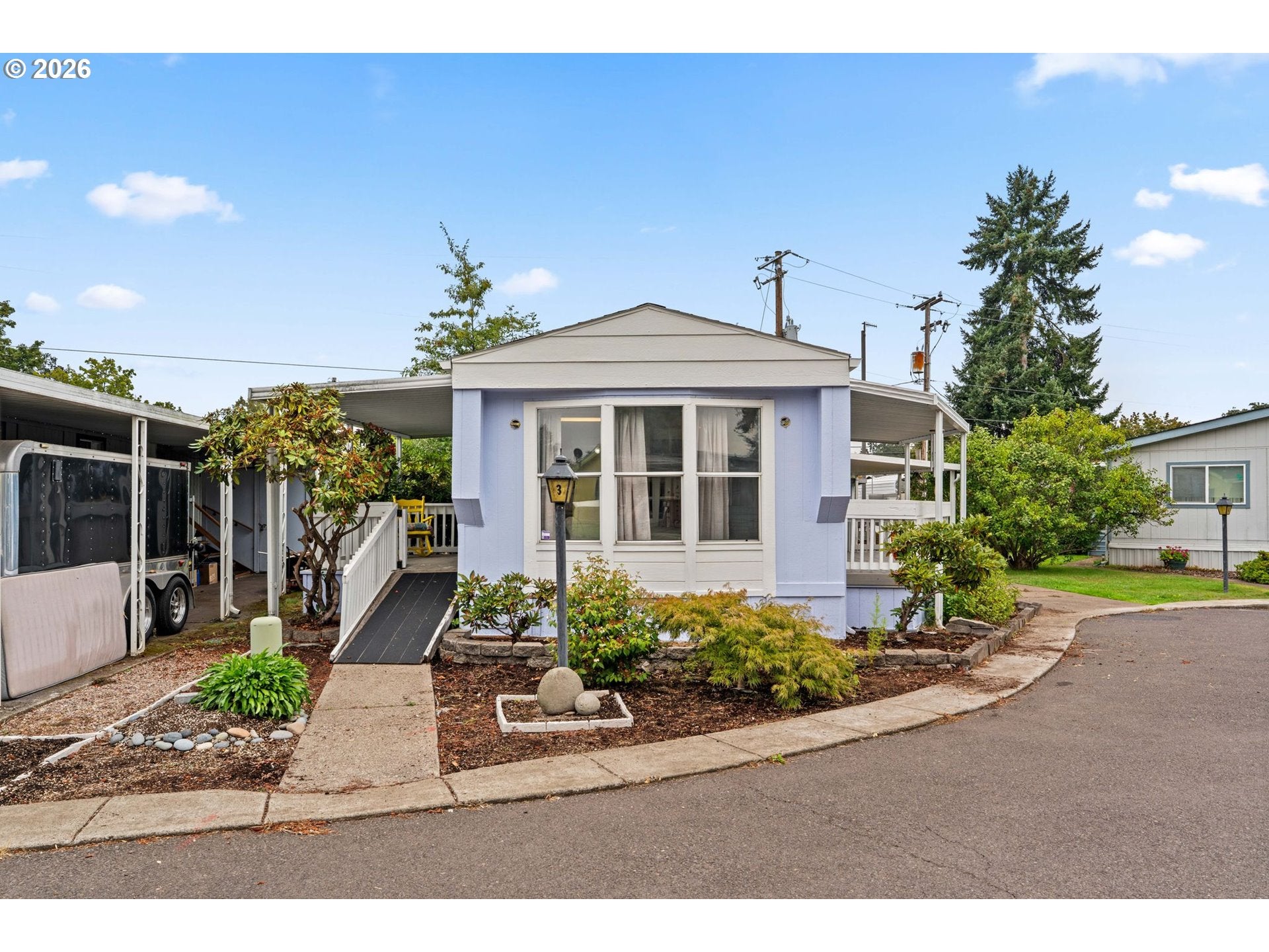 1225 W 10TH AVE 3