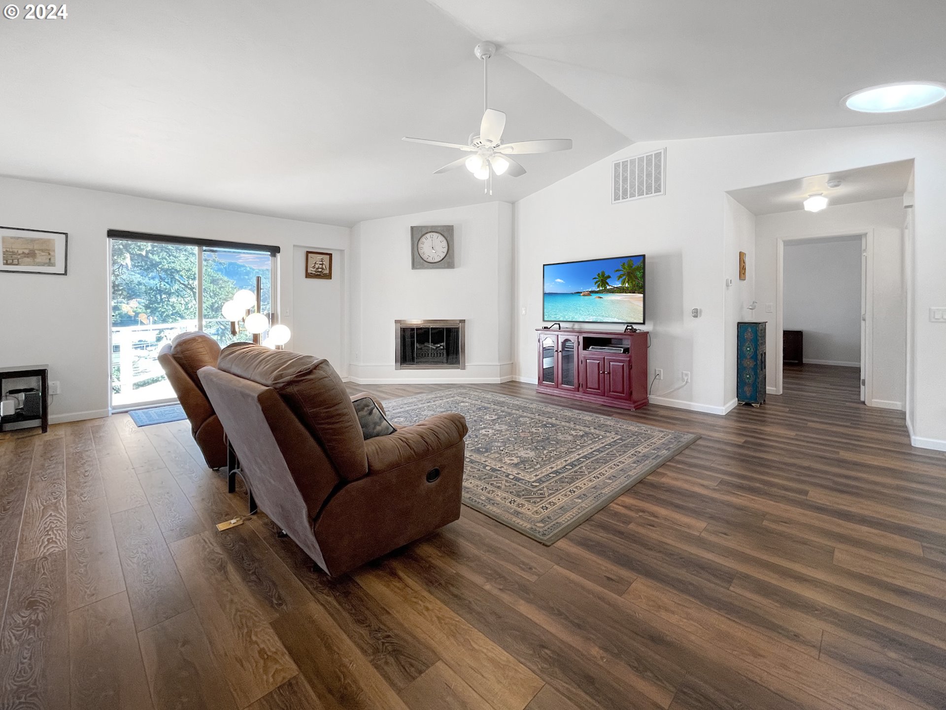 318 DEL NORTE LN