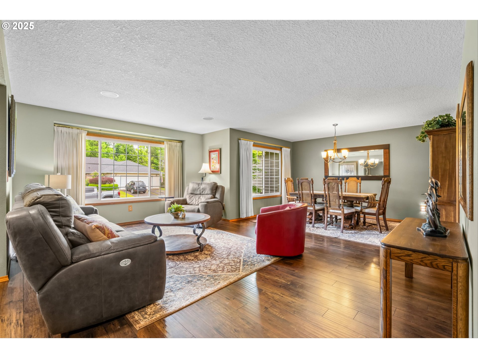 180 NE 29TH DR