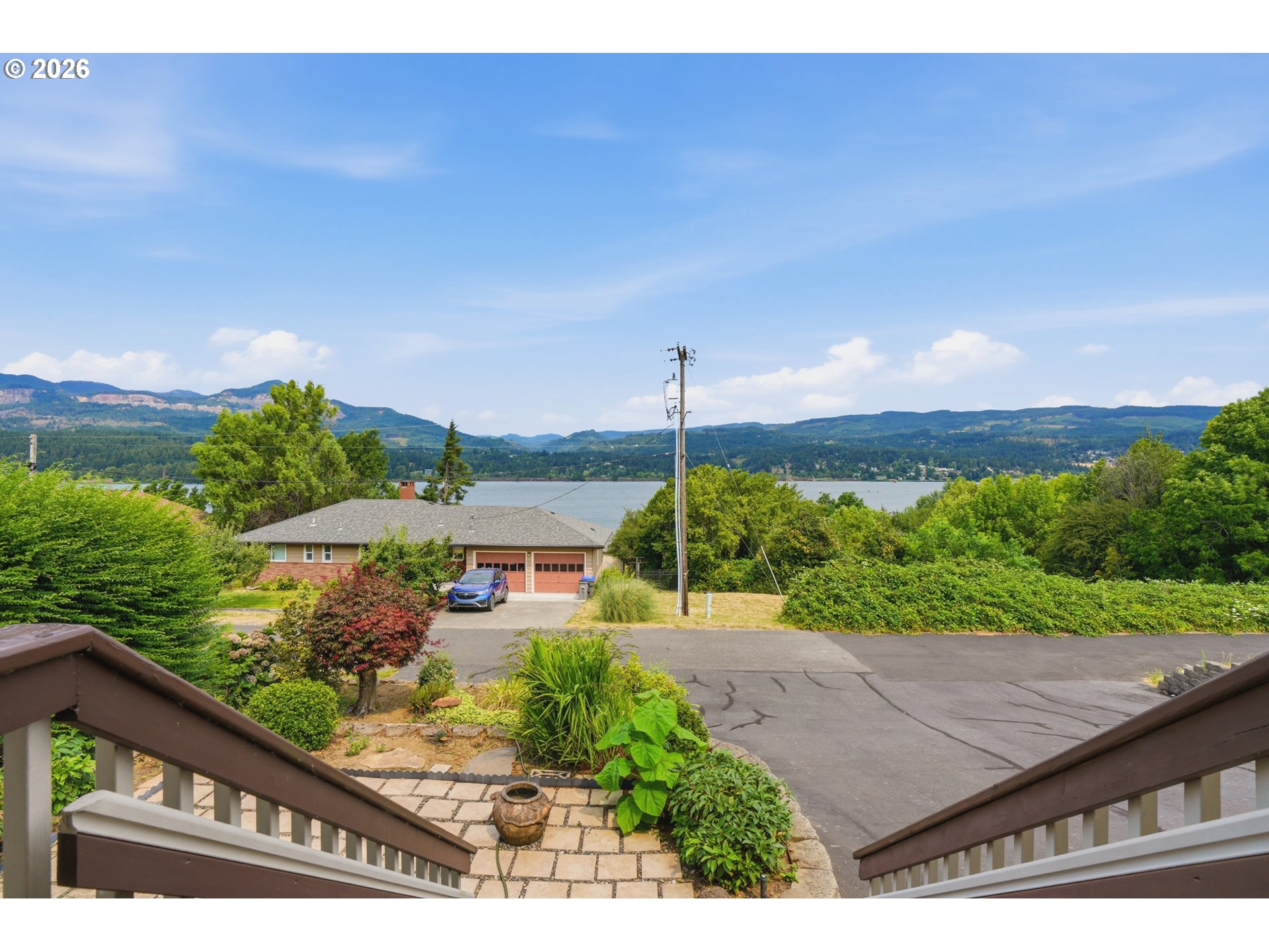 234 NE RIVERVIEW DR
