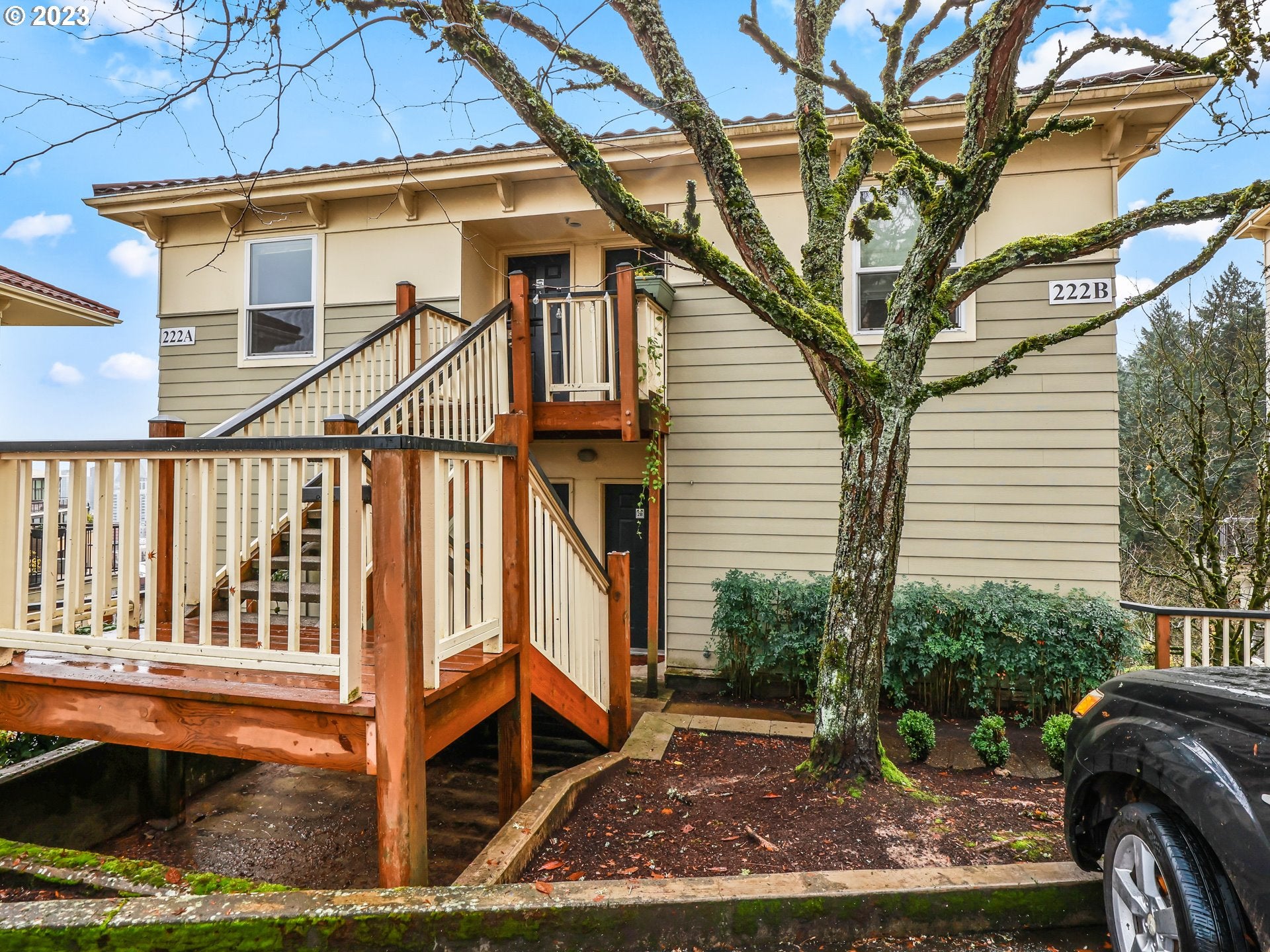 222 NW UPTOWN TER