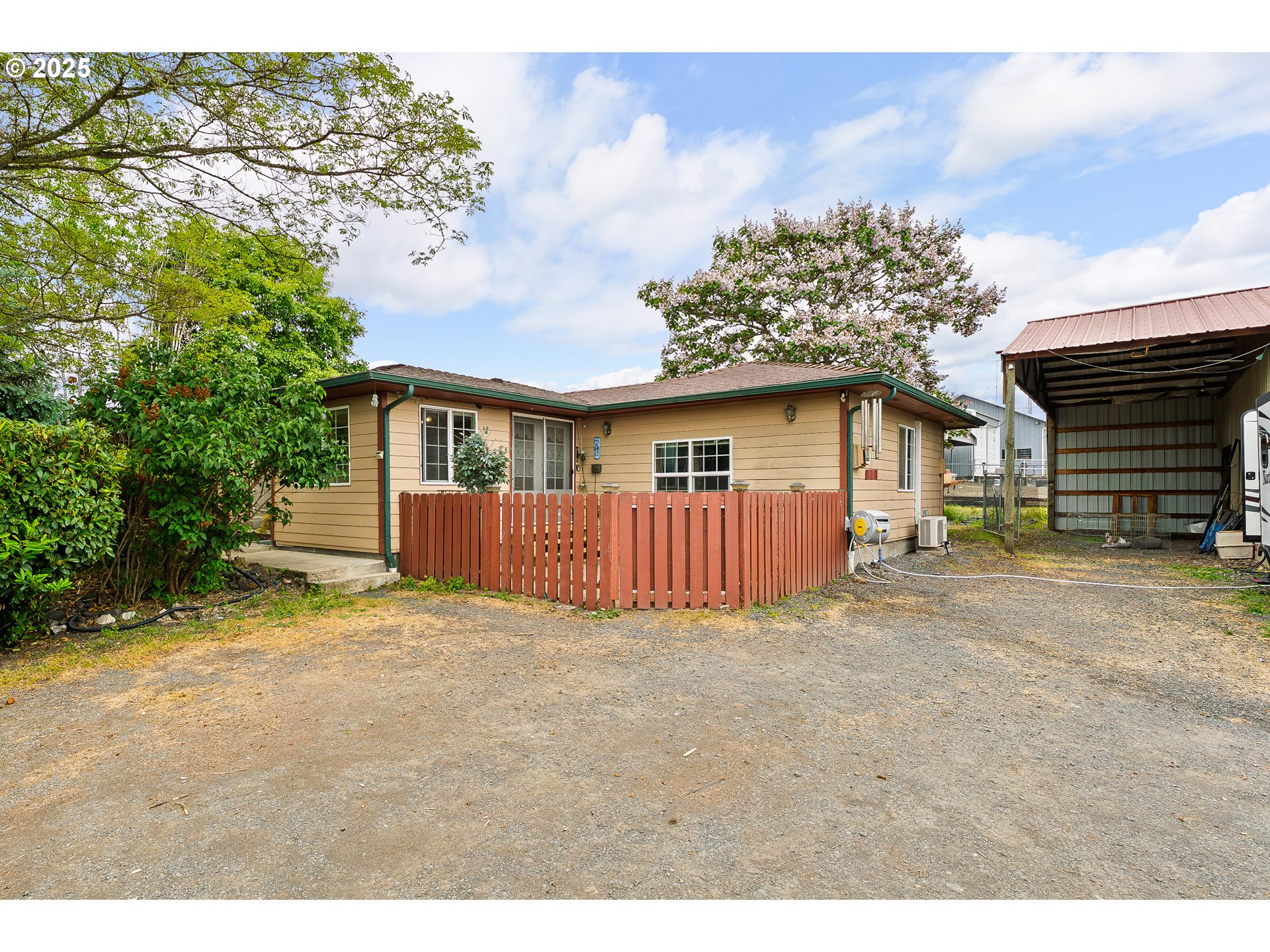 10 SE KEGLER AVE