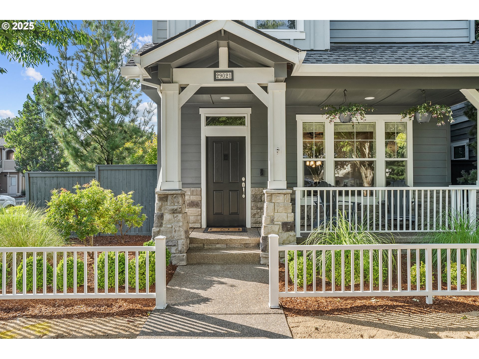 29021 SW VILLEBOIS DR