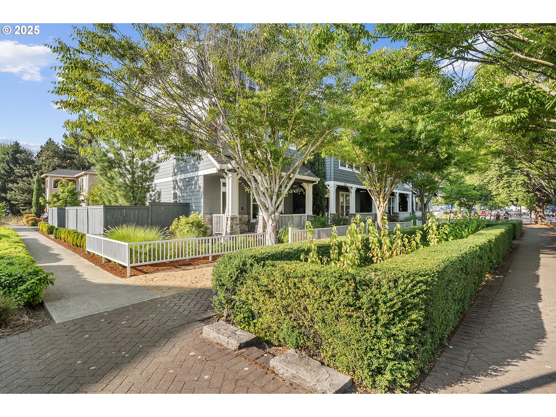 29021 SW VILLEBOIS DR