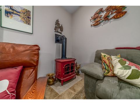 Tiny photo for 48482 E Meadow Way, Oakridge, OR 97463 (MLS # 513712198)