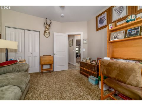 Tiny photo for 48482 E Meadow Way, Oakridge, OR 97463 (MLS # 513712198)