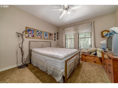 Tiny photo for 48482 E Meadow Way, Oakridge, OR 97463 (MLS # 513712198)