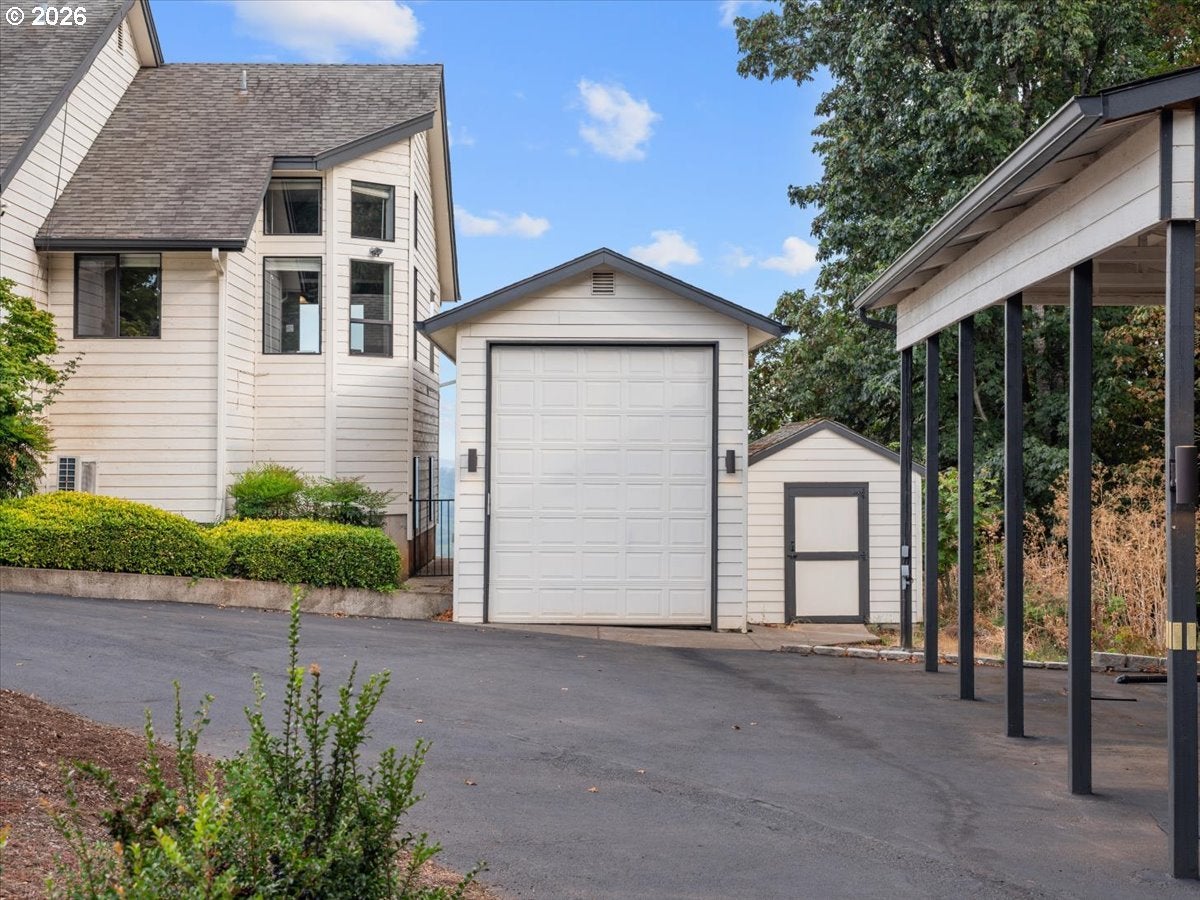 4000 EOLA DR NW