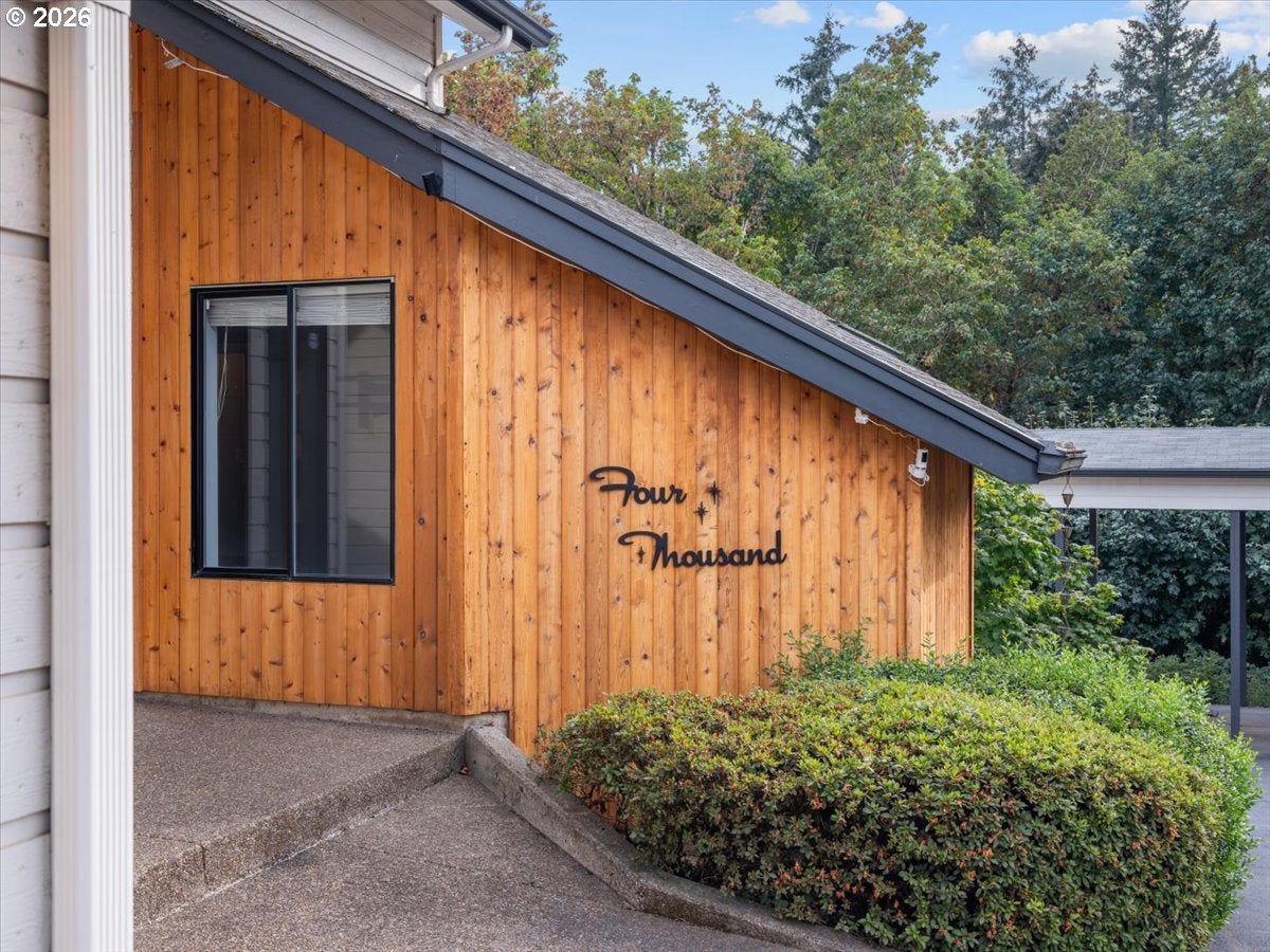 4000 EOLA DR NW