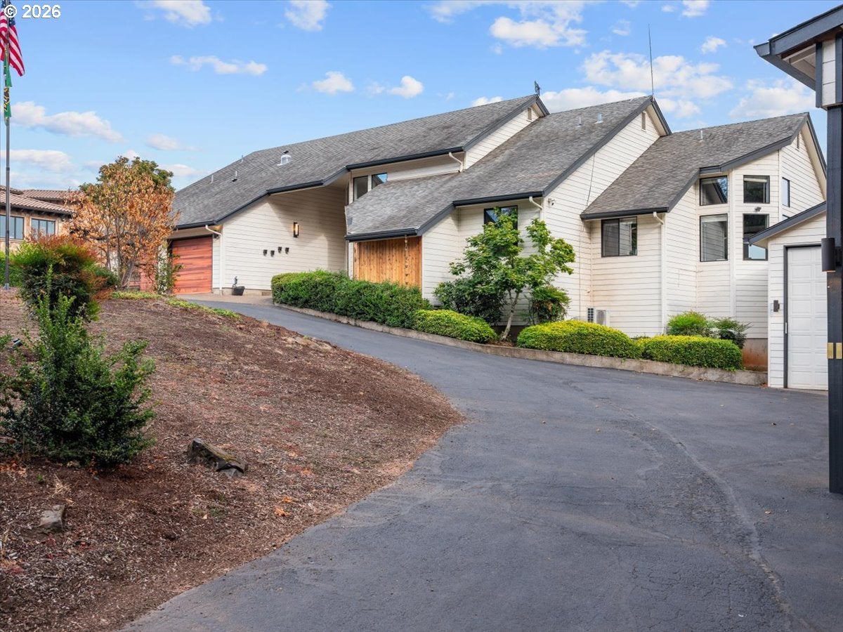 4000 EOLA DR NW