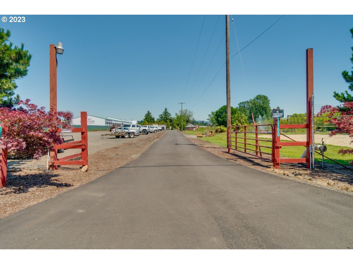 3100 LONE OAK RD