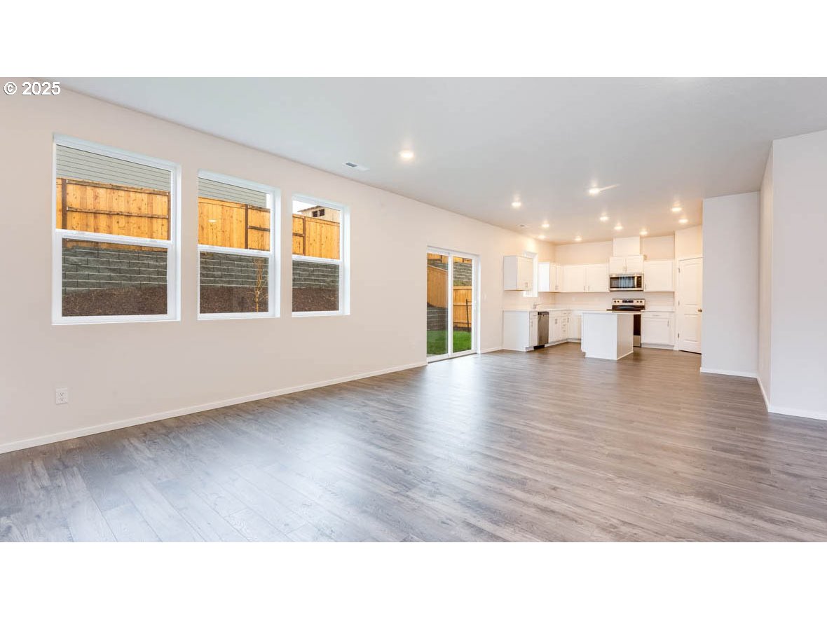 9366 SE Crystal Rose ST NE