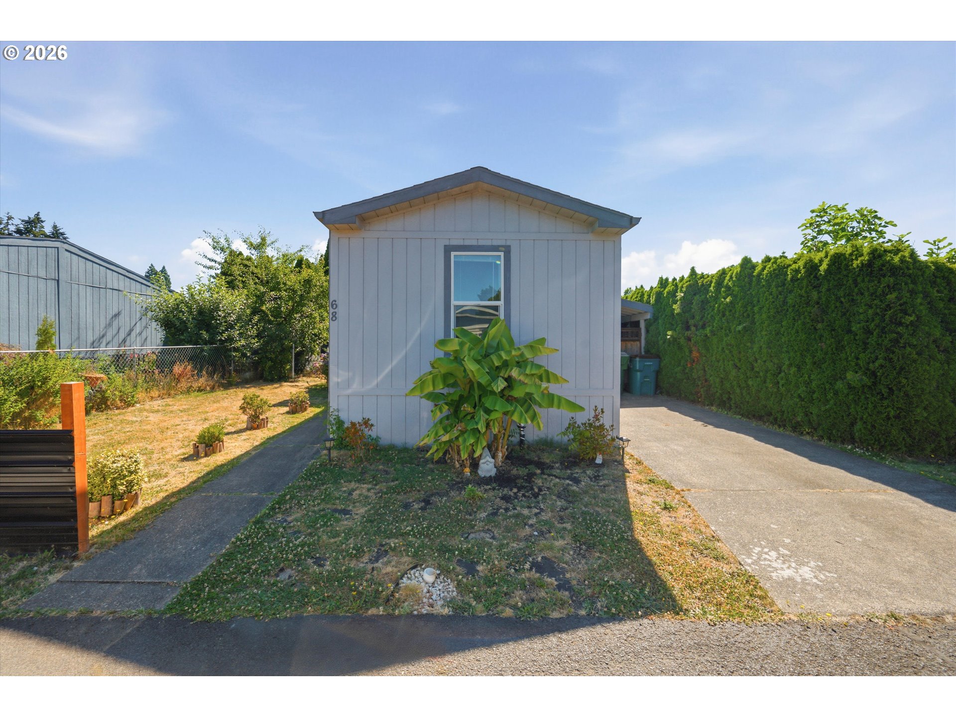 301 E COLUMBIA DR 68
