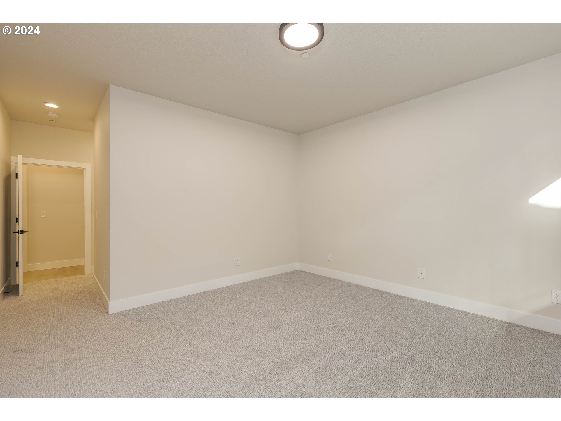 Newberg, Oregon 97132, United States, 3 Bedrooms Bedrooms, ,3 BathroomsBathrooms,Residential,Active,36607