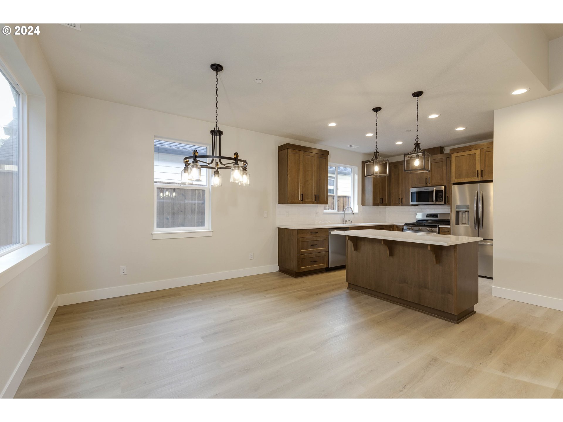 Newberg, Oregon 97132, United States, 3 Bedrooms Bedrooms, ,3 BathroomsBathrooms,Residential,Active,36607