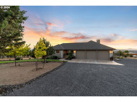 A home in Powell Butte