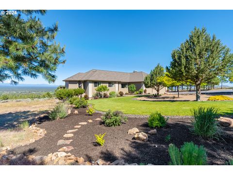 A home in Powell Butte