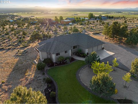 A home in Powell Butte