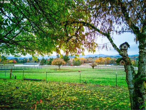 A home in Roseburg